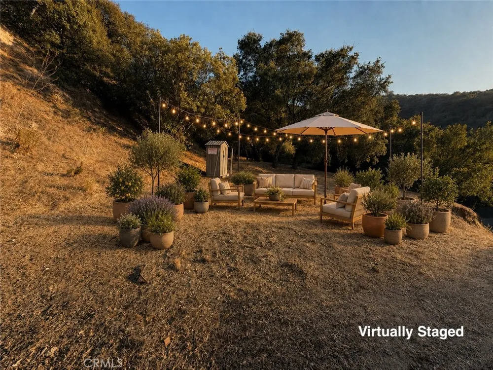 9704 marcus Lane Tujunga, CA 91042