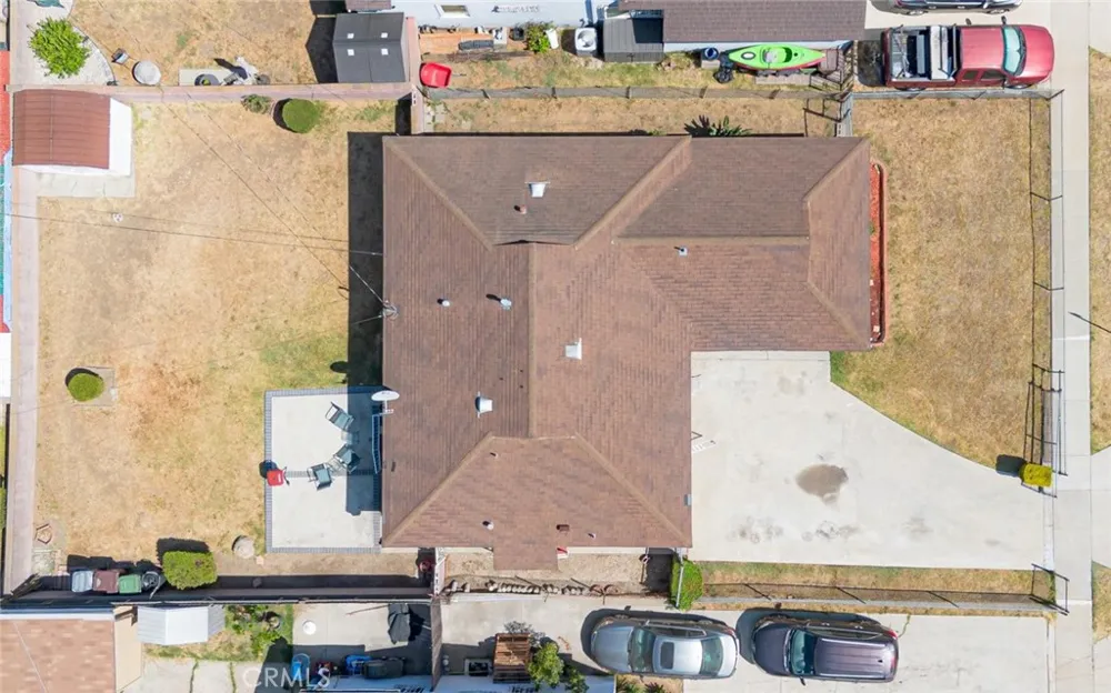 727 S Caswell Compton, CA 90220