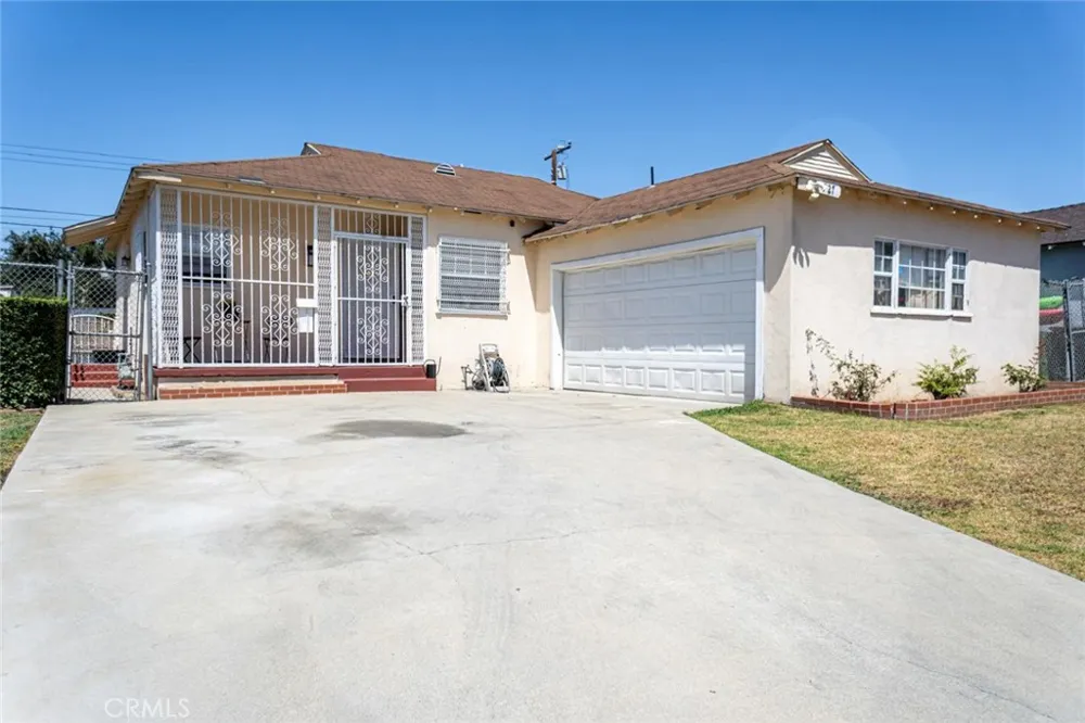 727 S Caswell Compton, CA 90220