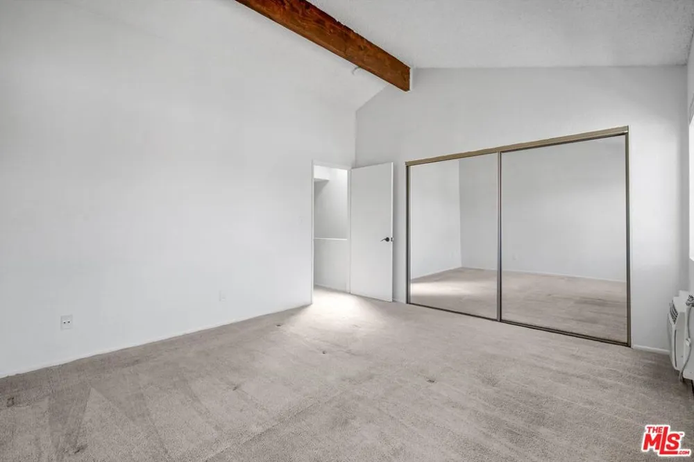 3665 Empire Drive #7 Los Angeles, CA 90034