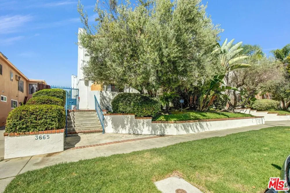 3665 Empire Drive #7 Los Angeles, CA 90034