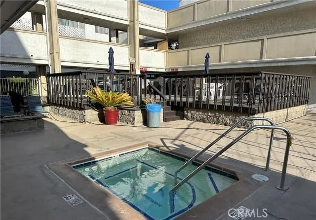 3565 Linden Avenue Long Beach, CA 90807