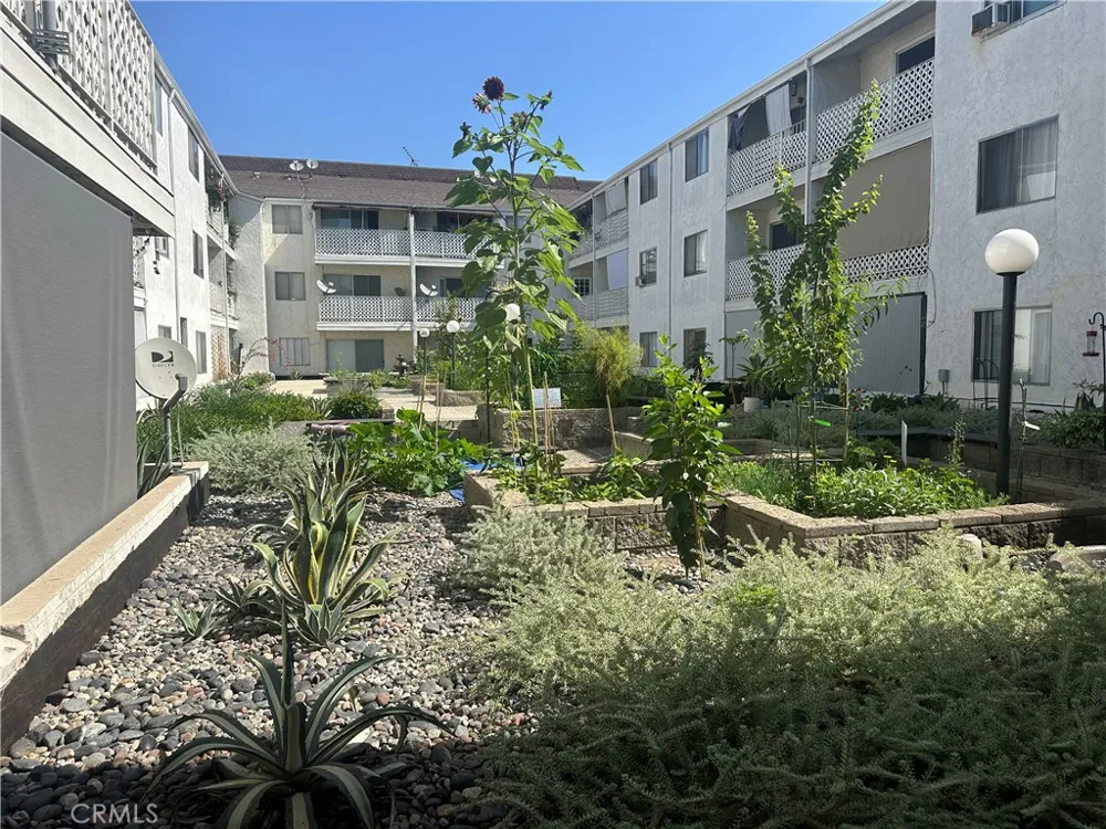 3565 Linden Avenue Long Beach, CA 90807