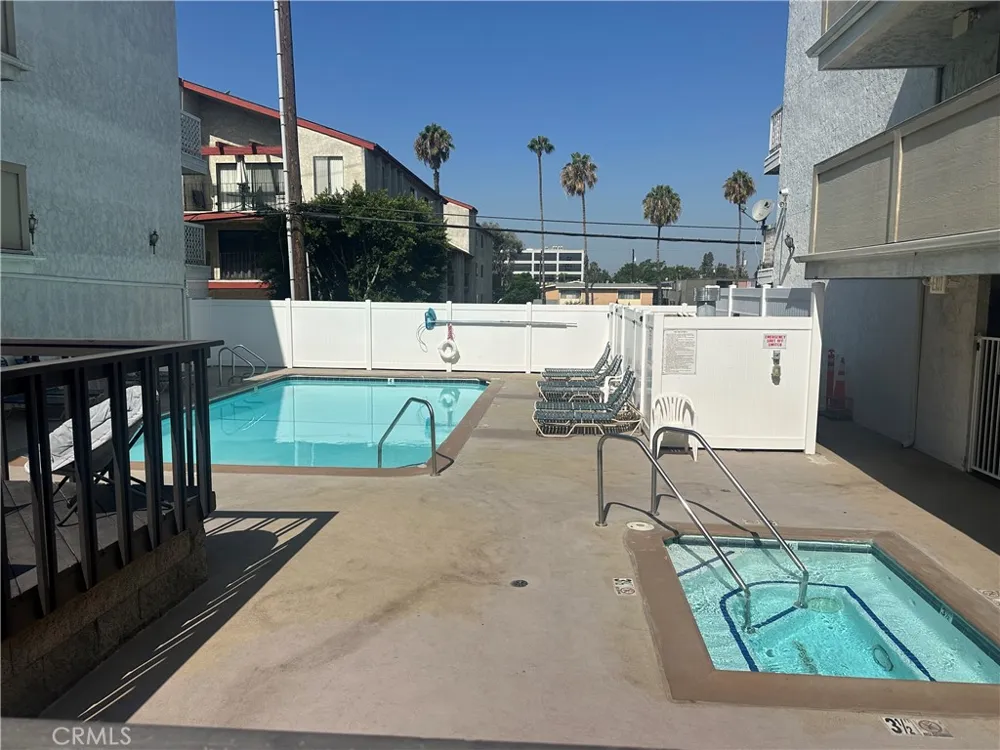 3565 Linden Avenue Long Beach, CA 90807