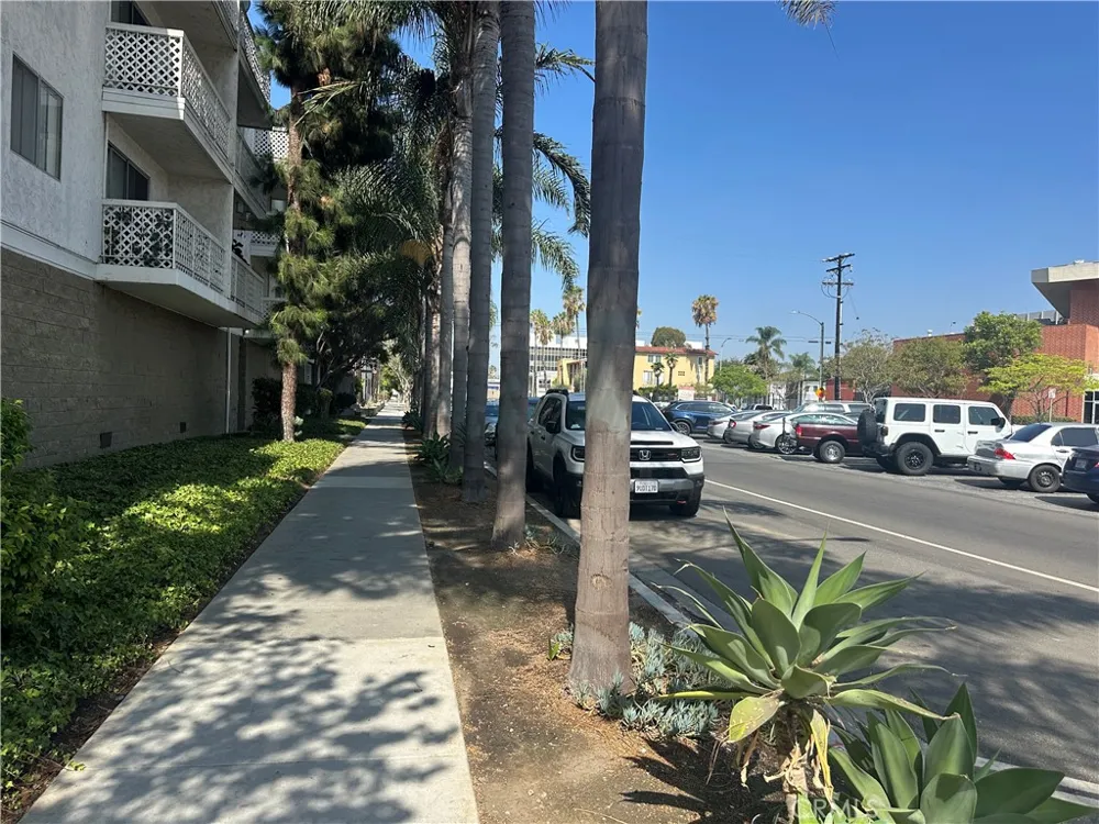3565 Linden Avenue Long Beach, CA 90807