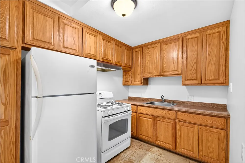 5923 Woodman Avenue Valley Glen, CA 91401