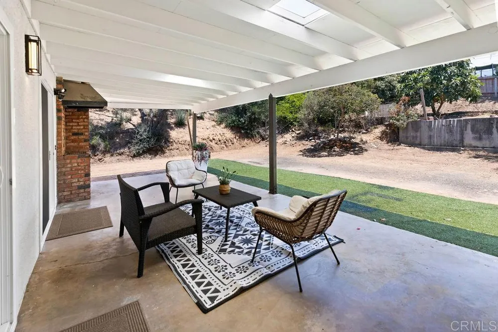 12172 Gay Rio Drive Lakeside, CA 92040