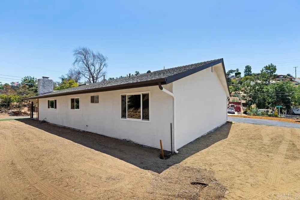 12172 Gay Rio Drive Lakeside, CA 92040