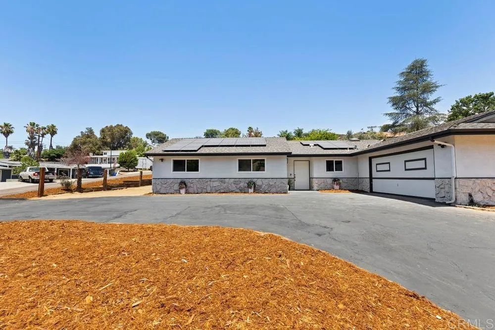 12172 Gay Rio Drive Lakeside, CA 92040