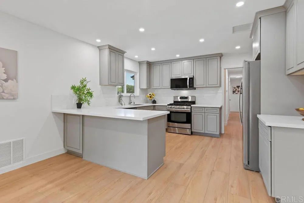 12172 Gay Rio Drive Lakeside, CA 92040