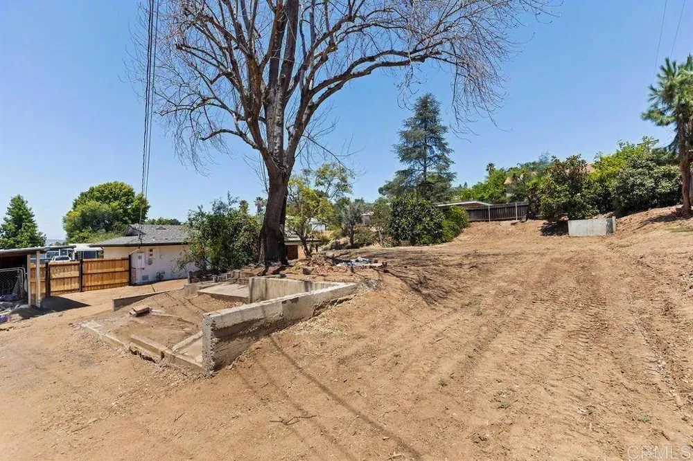 12172 Gay Rio Drive Lakeside, CA 92040