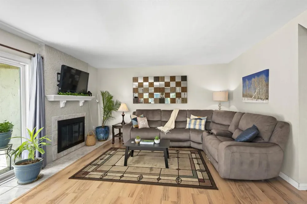 1311 Hawk Lane El Cajon, CA 92020