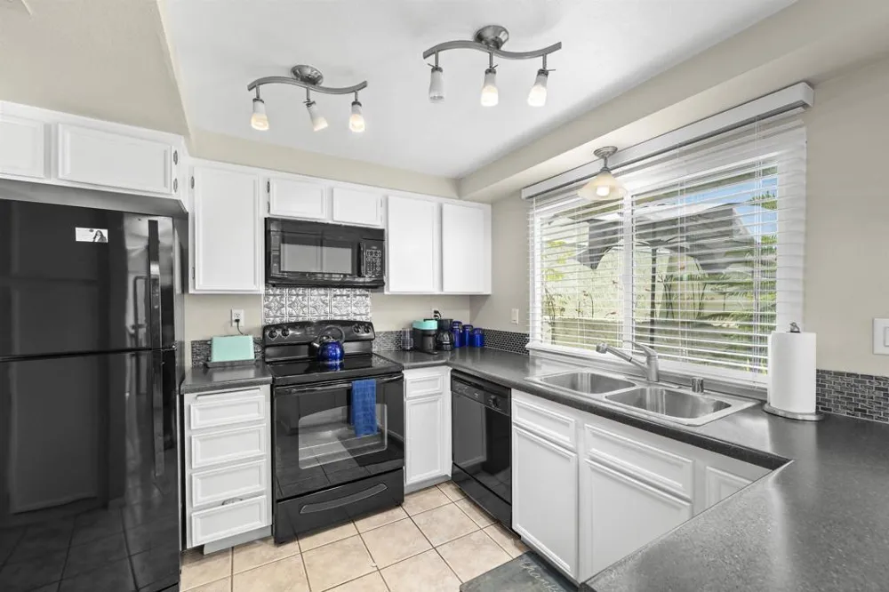 1311 Hawk Lane El Cajon, CA 92020