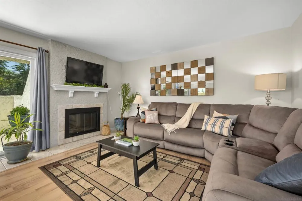 1311 Hawk Lane El Cajon, CA 92020