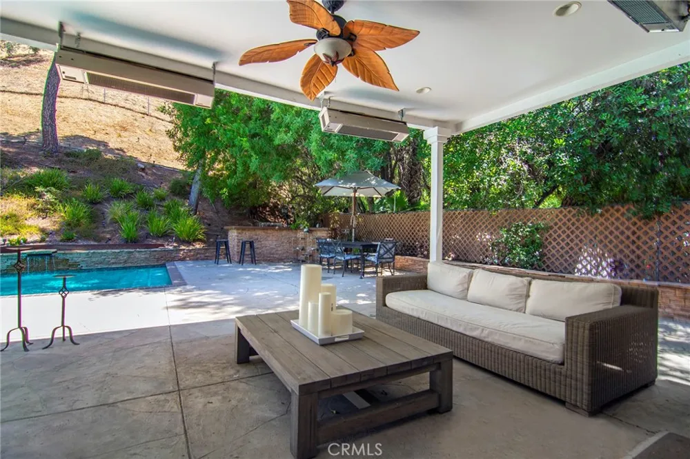 19611 Rosita Street Tarzana, CA 91356