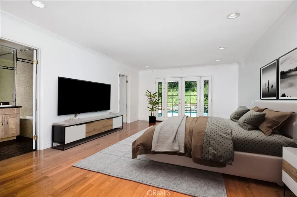 19611 Rosita Street Tarzana, CA 91356
