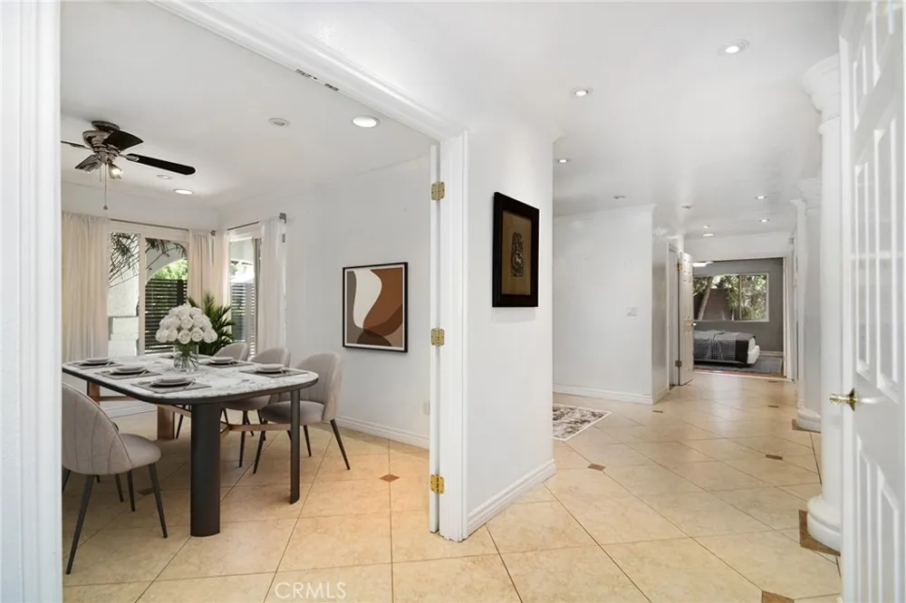 19611 Rosita Street Tarzana, CA 91356