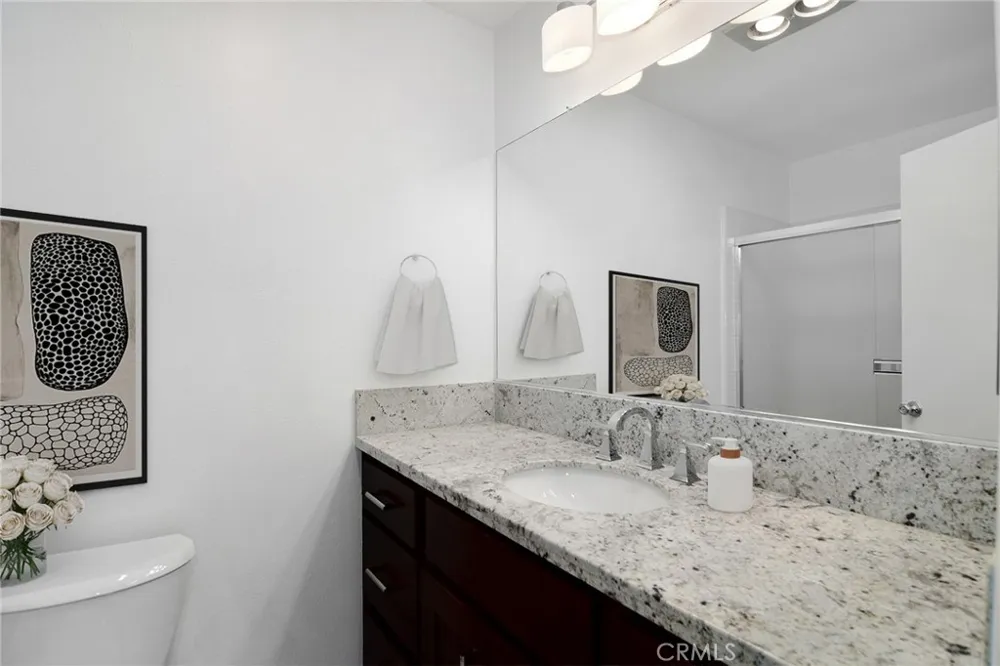 5400 Lindley Avenue #101 Encino, CA 91316