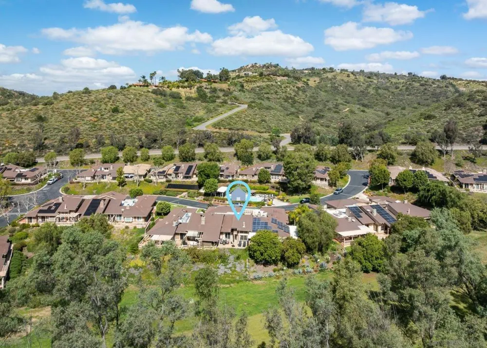 8647 Circle R Valley Escondido, CA 92026