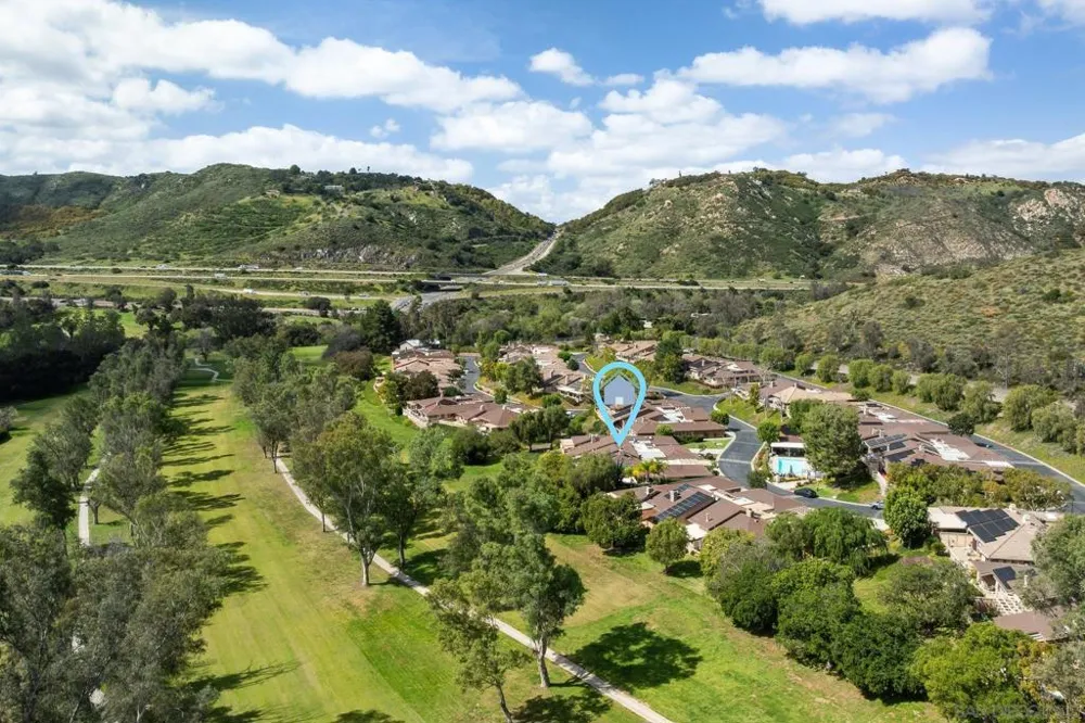 8647 Circle R Valley Escondido, CA 92026