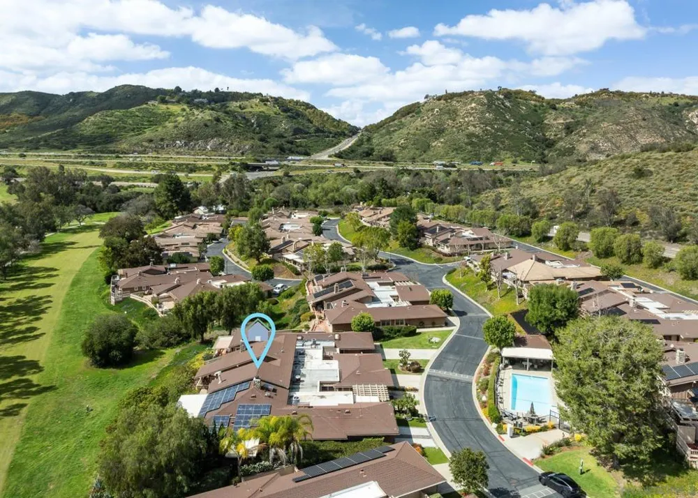 8647 Circle R Valley Escondido, CA 92026