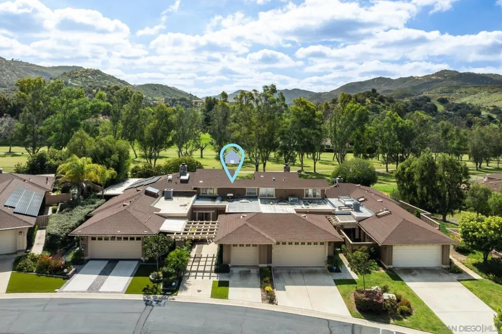 8647 Circle R Valley Escondido, CA 92026