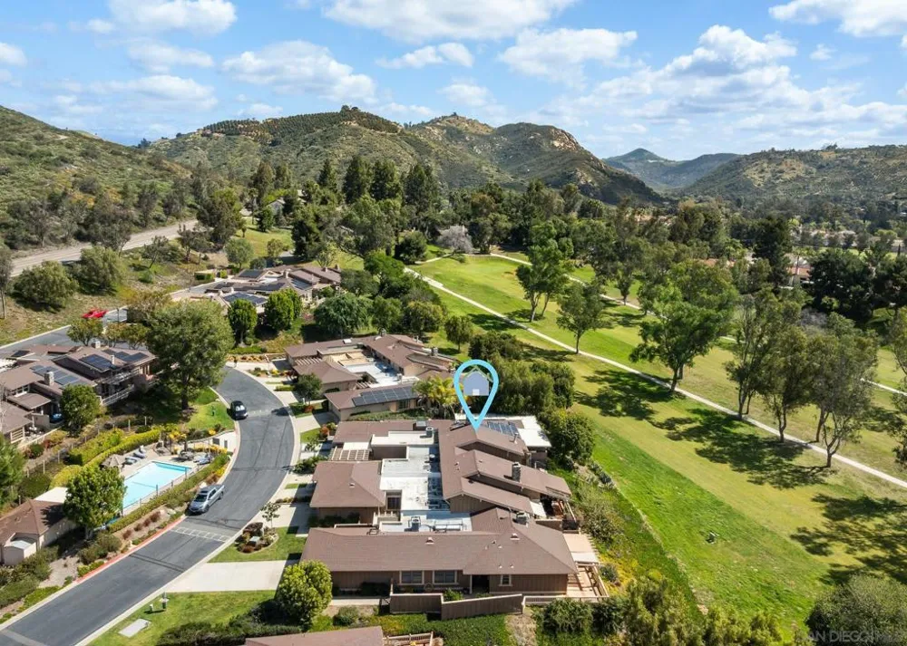 8647 Circle R Valley Escondido, CA 92026