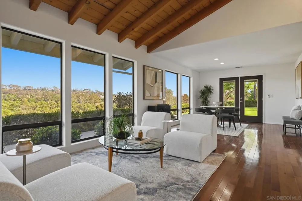 4165 Manchester Ave Encinitas, CA 92024