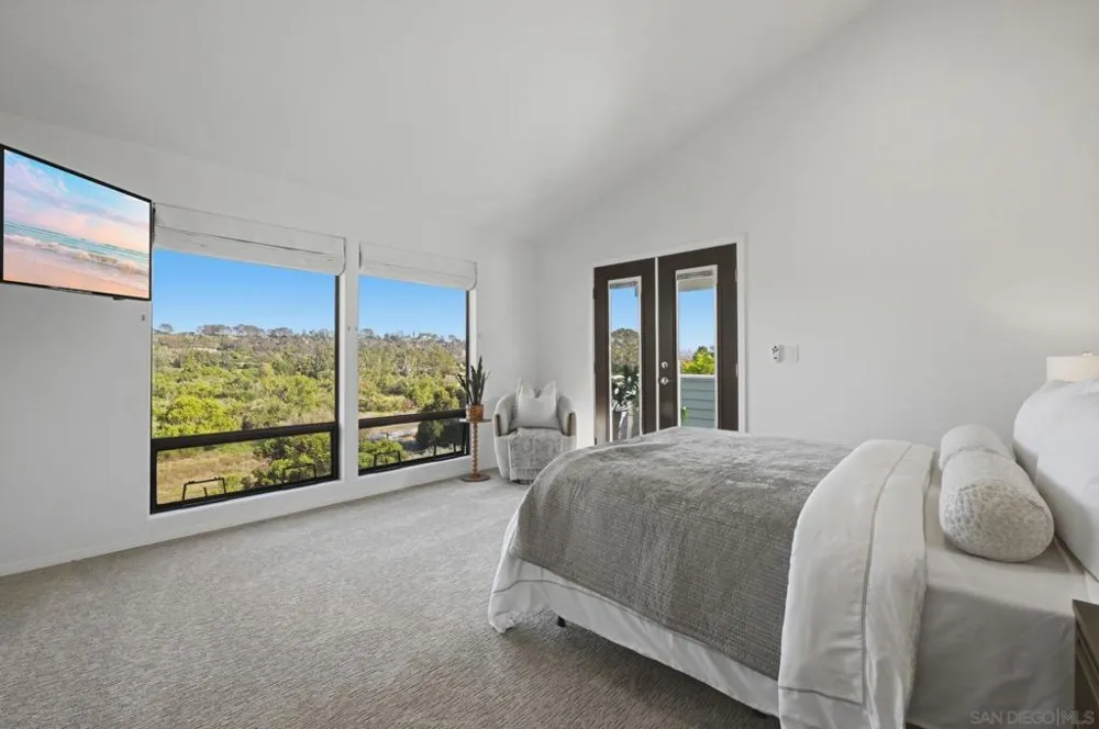 4165 Manchester Ave Encinitas, CA 92024