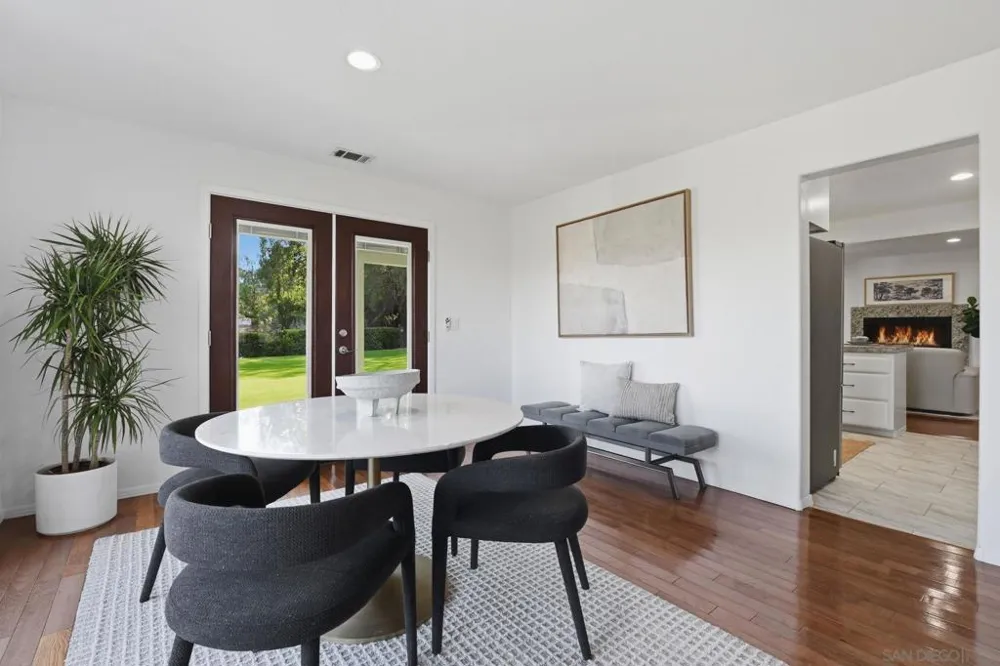 4165 Manchester Ave Encinitas, CA 92024