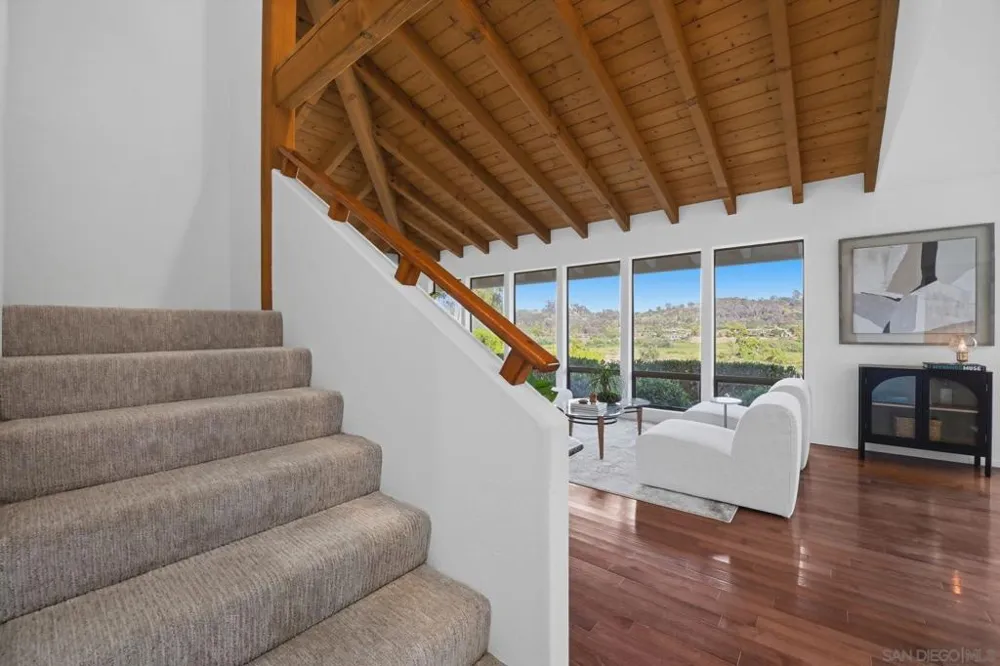 4165 Manchester Ave Encinitas, CA 92024