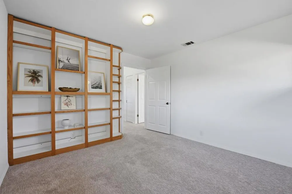 4165 Manchester Ave Encinitas, CA 92024