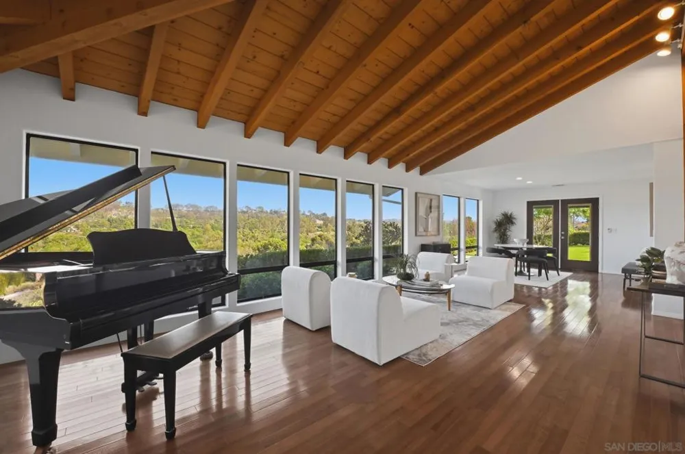 4165 Manchester Ave Encinitas, CA 92024