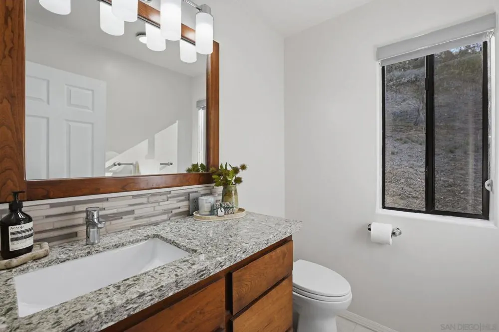 4165 Manchester Ave Encinitas, CA 92024