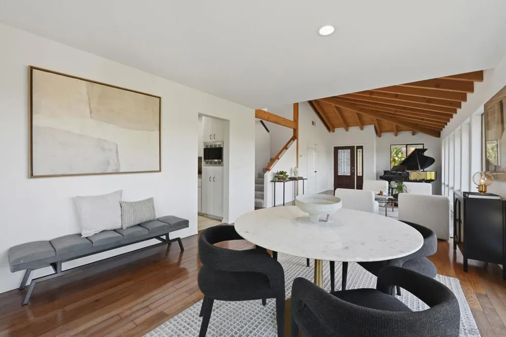4165 Manchester Ave Encinitas, CA 92024