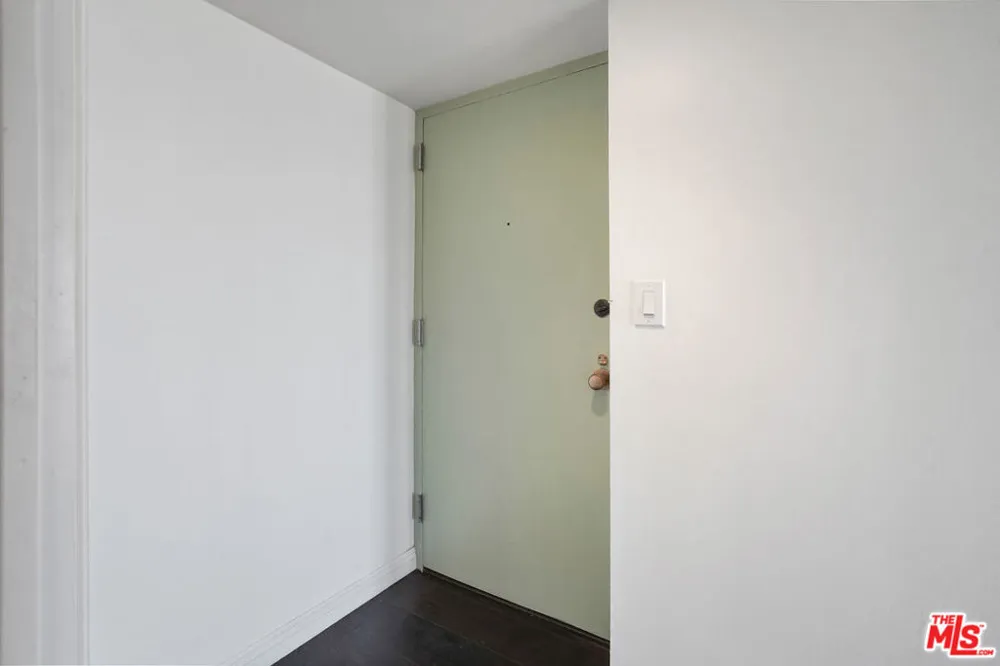 800 W 1st Street #1409 Los Angeles, CA 90012