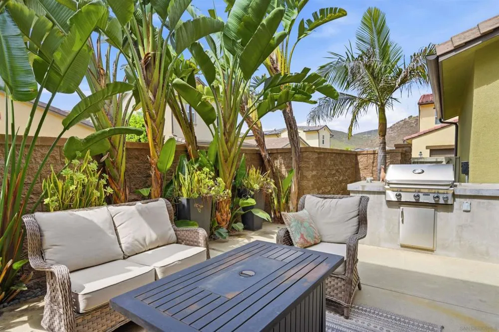 21410 Trail Blazer Lane Escondido, CA 92029