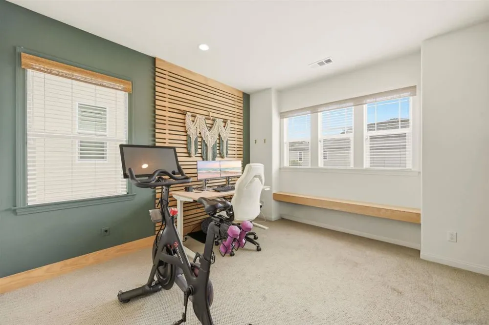 21410 Trail Blazer Lane Escondido, CA 92029