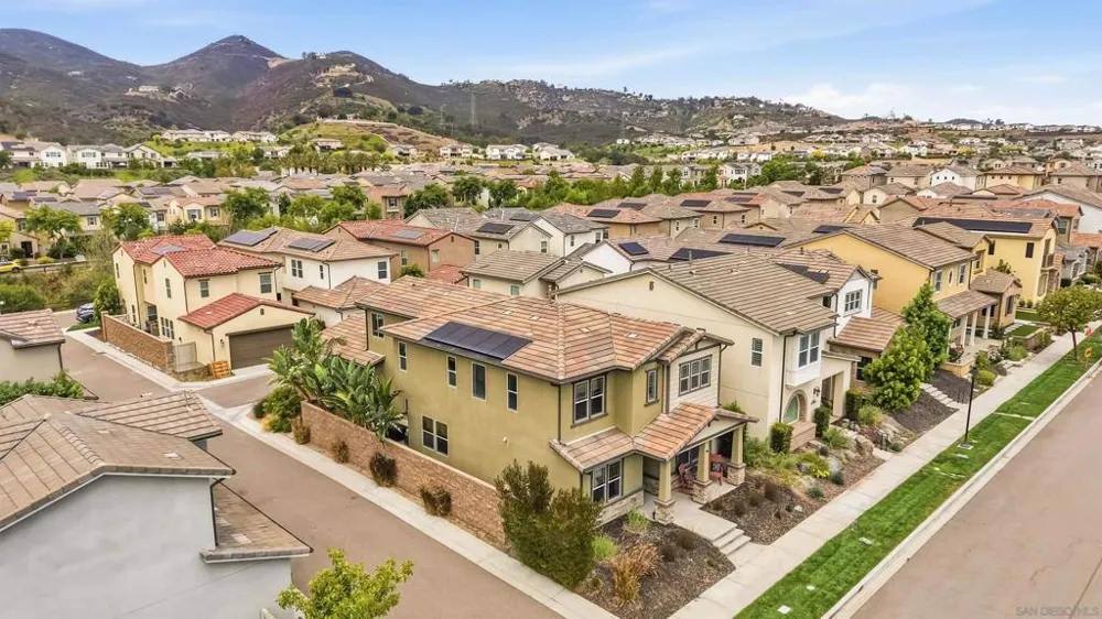 21410 Trail Blazer Lane Escondido, CA 92029