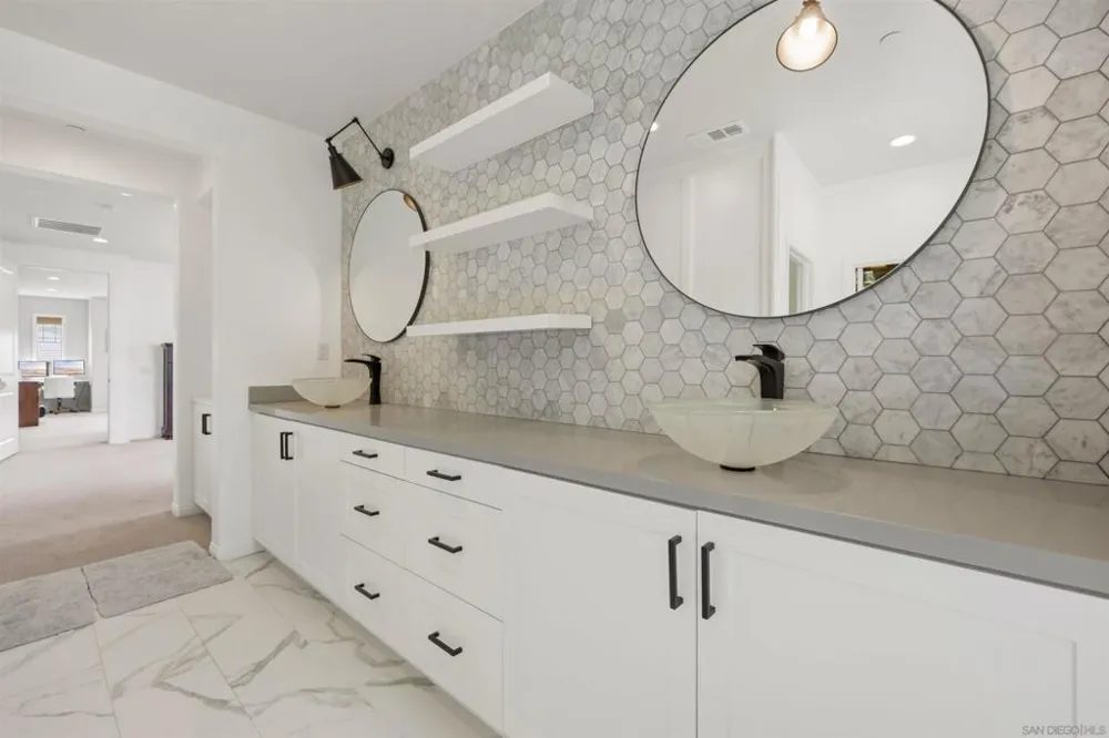 21410 Trail Blazer Lane Escondido, CA 92029