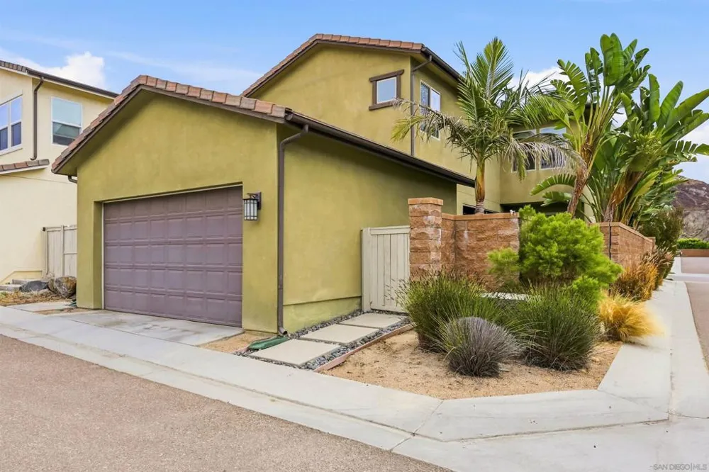 21410 Trail Blazer Lane Escondido, CA 92029