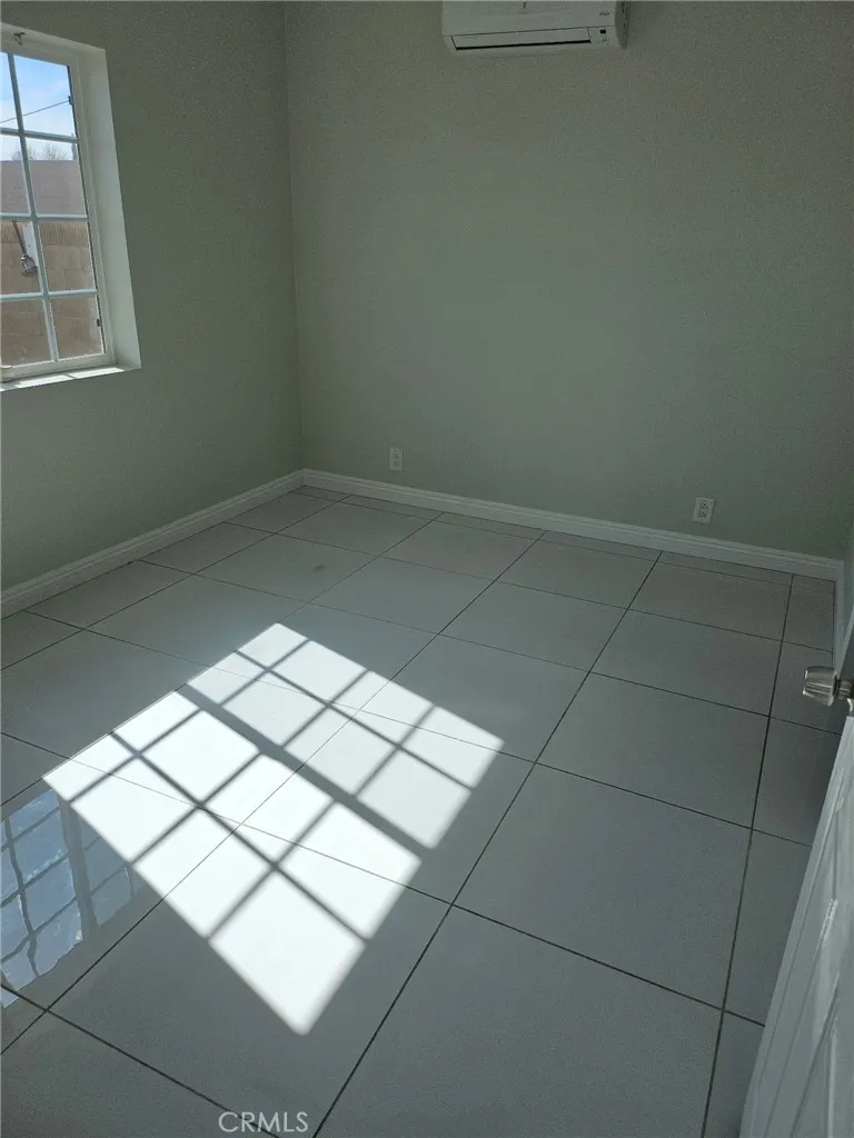 722 E. Avnue J6 Lancaster, CA 93535