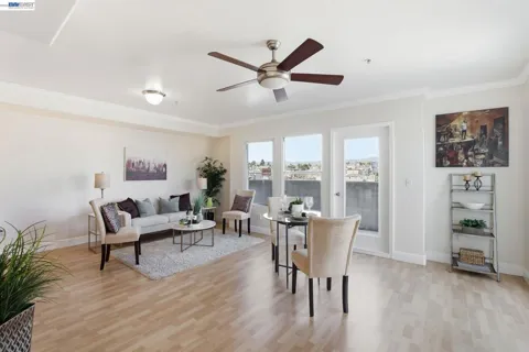1515 14Th Ave #403