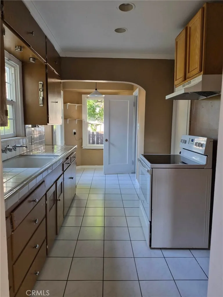 111 Baxter Avenue Sacramento, CA 95815