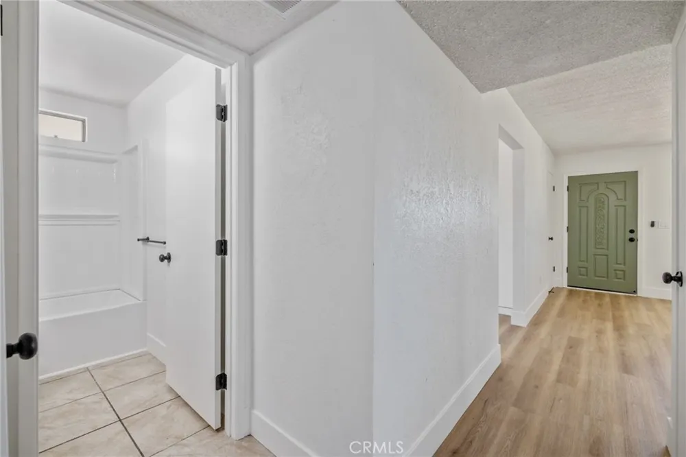 587 Sunset Street Kingsburg, CA 93631