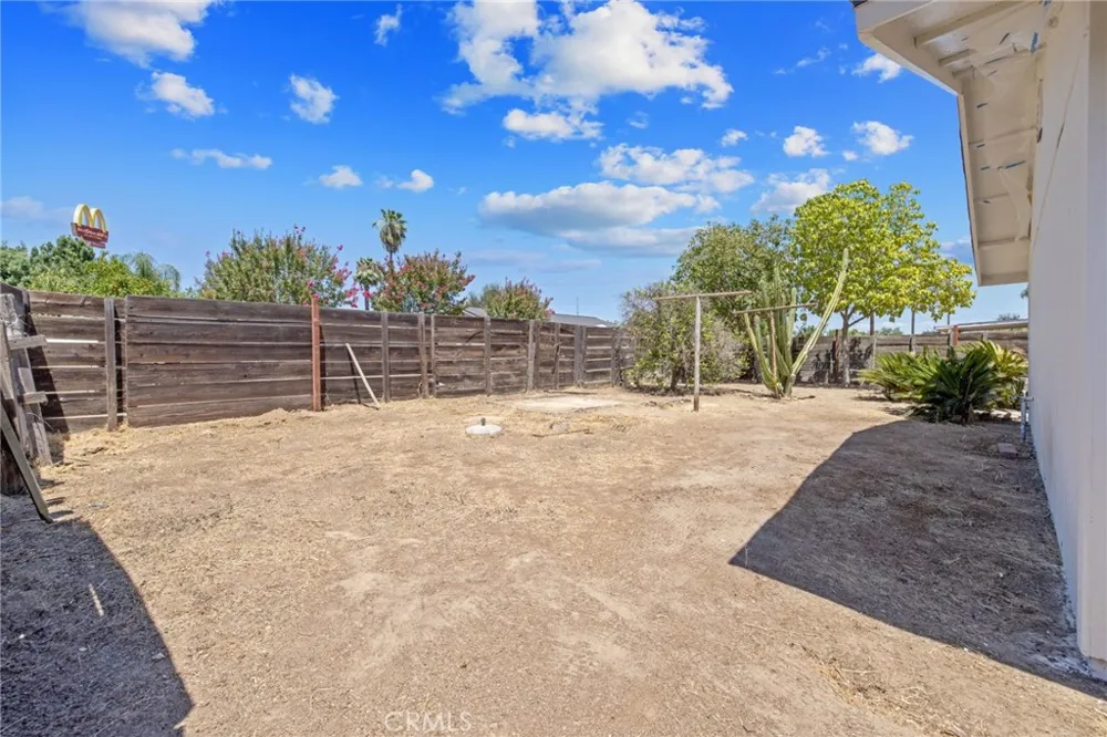 587 Sunset Street Kingsburg, CA 93631