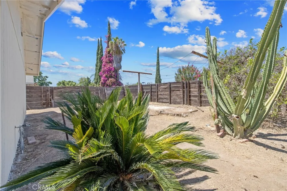 587 Sunset Street Kingsburg, CA 93631