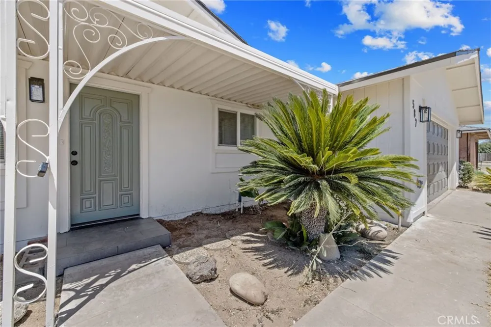 587 Sunset Street Kingsburg, CA 93631