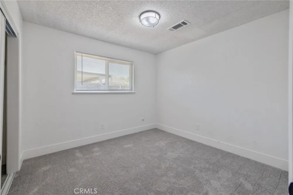587 Sunset Street Kingsburg, CA 93631