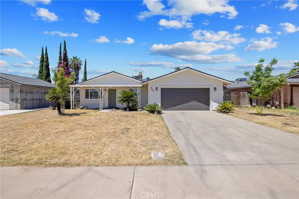 587 Sunset Street Kingsburg, CA 93631